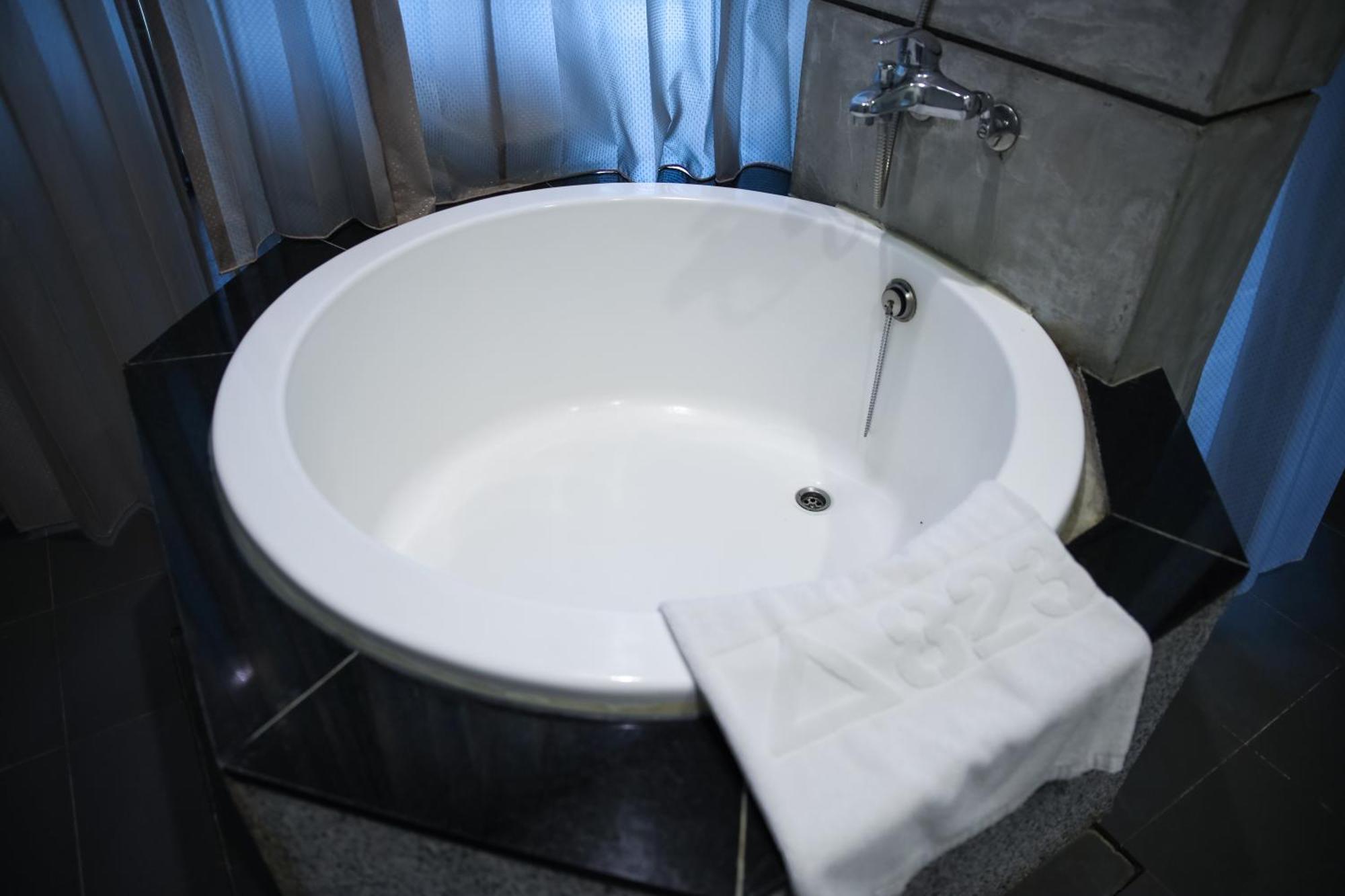 823 Tourist Hotel Jinhu Exterior foto